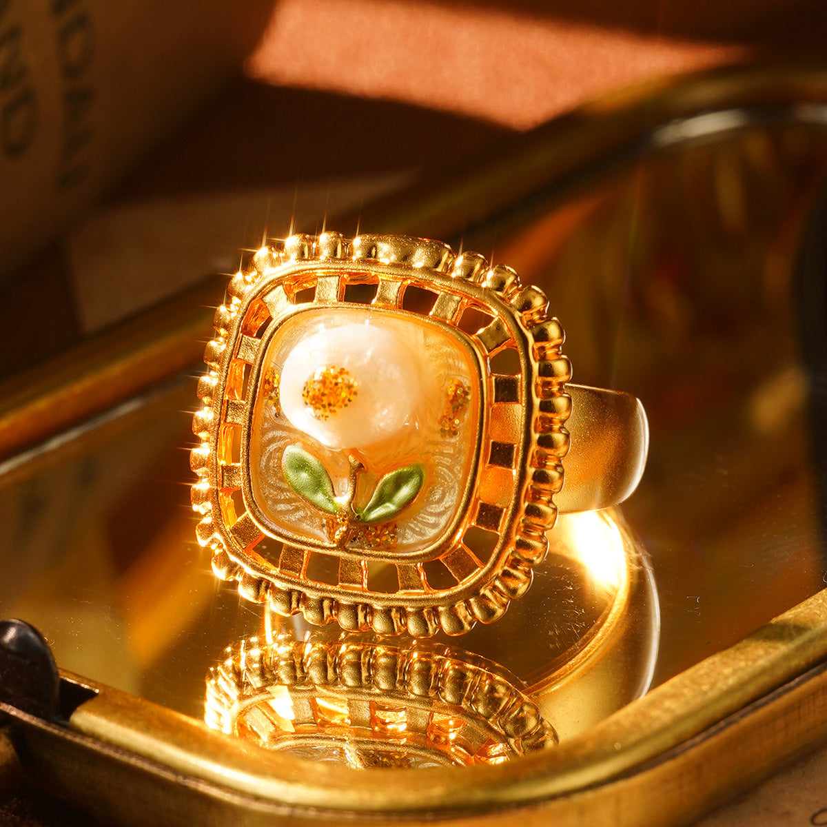 Wholesale French retro temperament enamel oil painting series Baroque natural pearl ring